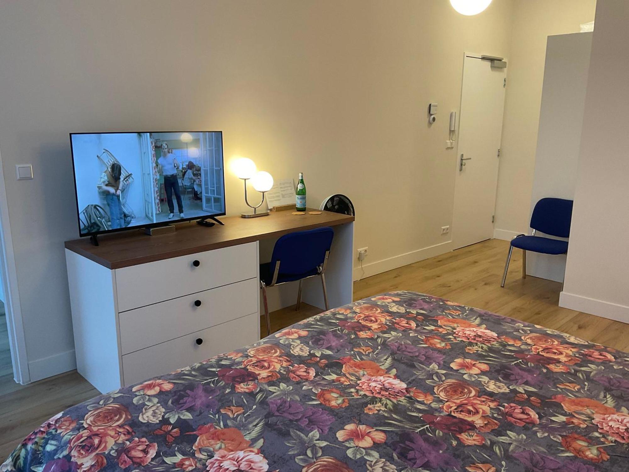 Aristoteles Apartment *